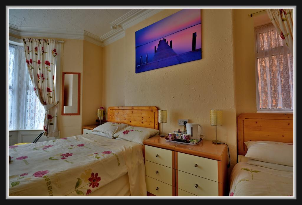 Shazron Hotel Blackpool Eksteriør billede